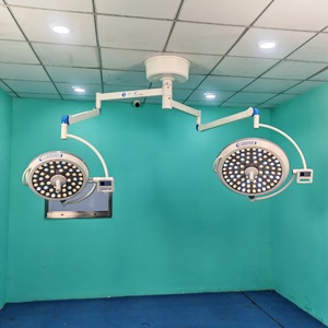 Lámpara Quirúrgica de Doble Cabezal LED de 150w, Fuente de Luz Fría sin Sombra, Iluminación para Operaciones Veterinarias, Certificación CE - Product Image 1