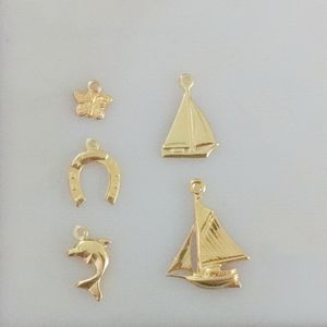 Pendentif en forme de chaussure de cheval pour femme, excellente qualité, couleur or 14K, joli bijou de charme rempli - Product Image 5