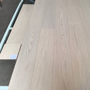Plancher en chêne blanc européen contrecollé de 7 1/2 po x 3/8 po, qualité <span class=keywords><strong>CD</strong></span>, en bois massif multicouche - Product Image 3
