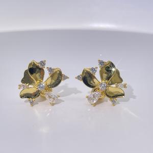 Pendientes de Botón de Circonita en Forma de Pera Azul Pavo Real, Estilo Clásico Vintage, Chapados en Oro y Latón, de Tianyu Gems - Product Image 4