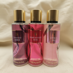 Vaporisateur de brume fraîche Victorias <span class=keywords><strong>Secret</strong></span> pour femmes au léger parfum de fleurs de fruits idéal pour un rafraîchissement quotidien - Product Image 3