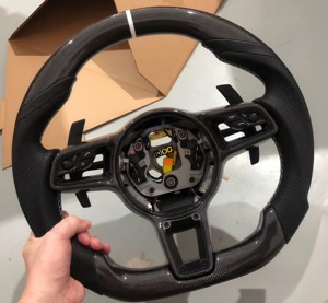 Volante de Fibra de Carbono LED Compatible con <span class=keywords><strong>Porsche</strong></span> Panamera Cayenne Macan 718 Boxster Cayman Taycan <span class=keywords><strong>Carrera</strong></span> 996 911 981 957 958 991 - Product Image 3