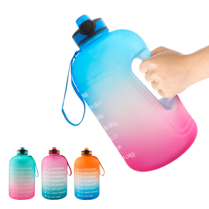 Bottiglia d'Acqua Motivazionale Senza BPA con Cannuccia, 1 Gallone, Bottiglia Sportiva in Plastica con Indicatore Orario, da Viaggio e Palestra, Mimetica, 4 <span class=keywords><strong>Litri</strong></span> - Product Image 6
