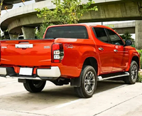 Pour Mitsubishi Triton L200 2018-2024 nouvelle paire de feux arrière à LED avec lentille rouge et couleurs de lumière ambre/jaune