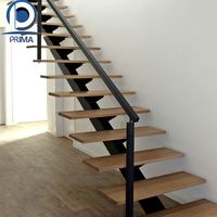 Escalier en colimaçon en bois massif sur mesure PRIMA, design flottant moderne pour villa intérieure