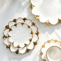 Noordse witte keramische ovale dinerbord met gouden rand, porseleinen serveerschaal, huishoudelijk fruit- en dessertbord, voedselveilig.