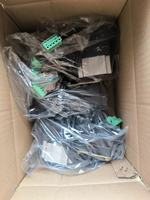 Barrière de parking compacte avec moteur sans balais 24V DC, tourniquet anti-pincement, protection IP54, contrôle d'accès 3S et borne de recharge