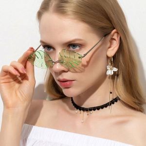Gafas de Sol de Moda 2021, Elegantes y Modernas, sin Montura, con Diseño de Hoja de Árbol para Mujer - Product Image 2