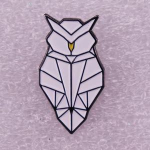 Grue en papier blanc minimaliste épingle mignonne délicate Style <span class=keywords><strong>japonais</strong></span> épingle artisanale en métal <span class=keywords><strong>Origami</strong></span> hibou bijoux pour les amoureux des livres et les minimalistes - Product Image 4