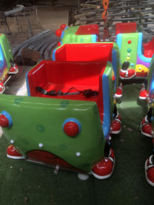 Mini <span class=keywords><strong>train</strong></span> électrique 8 places pour enfants parc d'attractions sur le thème des fourmis activité de plein air jeu de <span class=keywords><strong>train</strong></span> parfait pour les enfants - Product Image 4