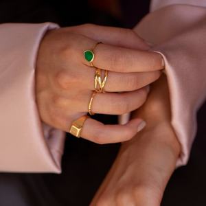 תכשיטי אבן חן יוקרתיים תכשיטי אבן חן יוקרתי מצופה זהב 18k 925 מצופה זהב 18k טבעת ערמה אוניקס ירוק - Product Image 5