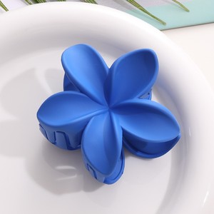 Pince à cheveux en silicone style européen et américain, motif Plumeria, faite à la main – Accessoire polyvalent et coloré pour chignon et <span class=keywords><strong>queue</strong></span> <span class=keywords><strong>de</strong></span> <span class=keywords><strong>cheval</strong></span> pour femme - Product Image 6