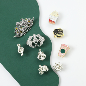 Women's High-End Souvenir Custom Logo Luxury Metal Hard Enamel Badge Fashion Garment Decorative Lapel Pins for Clothes - Product Image 3