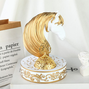 Vente en gros de produits d'ameublement 2024 brûleur d'encens <span class=keywords><strong>cheval</strong></span> moyen-orient brûleur d'encens <span class=keywords><strong>arabe</strong></span> porte-encens en résine de bois de santal - Product Image 4