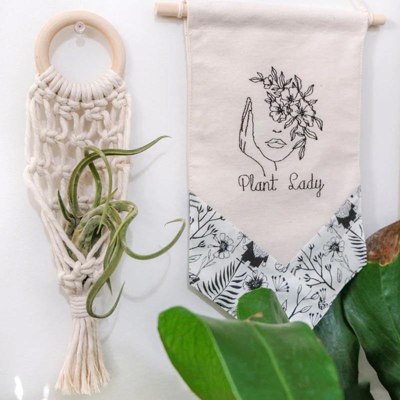 แขวนผนัง