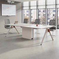 Table de conférence moderne en bambou avec chaises, mobilier de bureau commercial, boîte à câbles intégrée, capacité de 6 à 12 personnes
