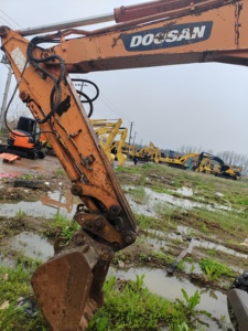 Excavadora de Ruedas Usada Original de Corea, Doosan DX60W, 6 Toneladas, Excavadora Hidráulica con Neumáticos, Motor Yanmar, Pocas Horas de Trabajo - Product Image 5