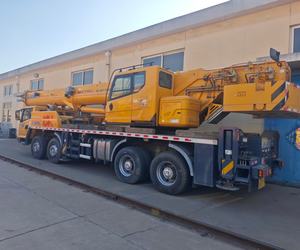 Grue mobile XCM QY40KC 40t d'occasion avec composants du moteur central Tadano en état d'occasion - Product Image 4