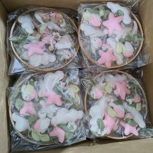 Jouets suspendus pour berceau en feutre de bois, certifiés CE CPC, vente en gros, best-seller 2026, ours en peluche, oiseau, <span class=keywords><strong>boule</strong></span> de laine, Coran pour bébé - Product Image 4