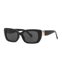 982 transfrontalier moderne rétro étroit Style gelée couleur lunettes de soleil pour femmes UV400 oeil de chat modèle passerelle lunettes de soleil verre PC lentille