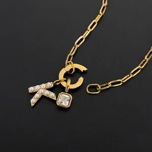 Collana eManco Dropshipping versatile in acciaio inossidabile color oro con ciondolo a forma di lettera e gemma per occasioni casual - Product Image 4