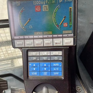 Excavatrice sur chenilles Komatsu PC200, 20 tonnes, modèle 2022 d'occasion, capacité de la benne de 0,94 m³, 2001-4000 heures, composants principaux certifiés d'origine - Product Image 6