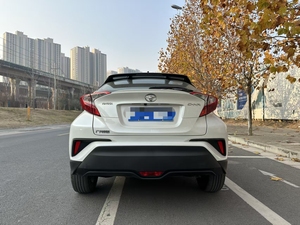 Toyota C-HR 2.0L Comfort 2020 Veicolo Usato Disponibile - Acquista <span class=keywords><strong>Ora</strong></span> al Miglior Prezzo - Product Image 4