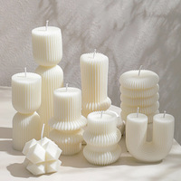 Bougie parfumée en cire de soja sculpturale nordique en gros, formes variées, pilier, décoration intérieure, cadeau, logo personnalisé, OEM, ODM