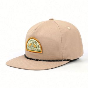 Venta Directa de Fábrica, Gorra Personalizada de 5 Paneles, Gorras Planas sin Estructura Ajustables de Algodón y Poliéster, Gorra Snapback con Parche y Cuerda - Product Image 1