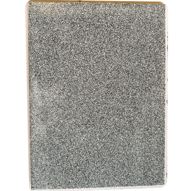 Gris foncé