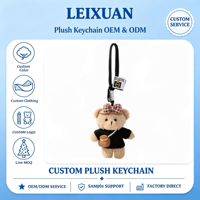 Porte-clés en peluche ours en peluche avec pull tricoté et nœud à carreaux, breloque de sac pour décoration de sac à dos, porte-clés animal, accessoire de cordon tressé