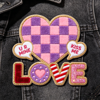 Patch en chenille en forme de cœur LOVE, à thermocoller, pour la Saint-Valentin, avec bordure dorée scintillante, vente en gros