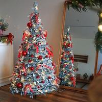 Nouvel ensemble d'arbre de Noël pliable rétractable en plastique Weian intégré pour la décoration des supermarchés et de la maison
