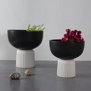مزهرية سيراميك دائرية باللونين الأبيض والأسود، ديكور منزلي صديق للبيئة للفنادق وحفلات الزفاف، إناء زهور بتصميم عصري بسيط - Product Image 6