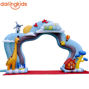 Arche gonflable géante pour aire de jeux pour enfants, entrée à thème « Paradis des enfants » avec girafe, moulin à vent et montgolfière - Product Image 1