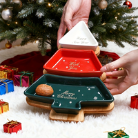 Plateau en céramique de Noël avec plateau en bois en forme d'arbre de Noël, assiette à collation, plat à fruits, plateau de service pour apéritifs, décoration de fête de Noël