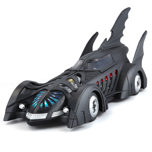 Modellino Auto 1:18 Licenziato Batman 1995, Modello in Lega con Suoni e Luci, Veicolo Giocattolo in Metallo da Collezione - Product Image 1