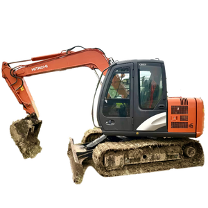 Excavatrice Hitachi ZX75 d'occasion de haute qualité, machine sur chenilles de 7 tonnes importée du Japon, avec accessoire de pince, attache rapide et brise-roche - Product Image 1