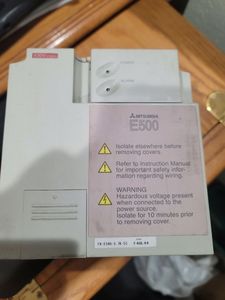 Convertisseur de fréquence FR-E540-3.7K-EC 380V 3.7kW Japon FR-E540-5.5K-EC FR-E540-2.2K-EC FR-E540-7.5K-EC FR-E540-11K-EC - Product Image 2