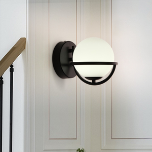 Lámpara de pared colgante esférica de metal en blanco y negro para mesita de noche - Product Image 4