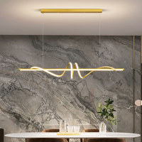 Lustre LED créatif moderne et simple, nouveau luminaire suspendu pour salle à manger avec design à bande torsadée, taille moyenne, idéal pour bureau