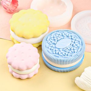 <span class=keywords><strong>Moule</strong></span> en silicone en forme de biscuit en dentelle ronde remplie de dessins animés - Product Image 1