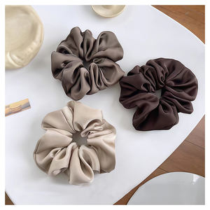 ربطات شعر نسائية من الساتان، عصابات شعر للفتيات، ربطات شعر مزينة بالزهور، إكسسوارات شعر عصرية بلون موحد، متوفرة بالجملة - Product Image 1