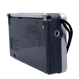 Radio AM FM portable argentée personnalisée, format de poche, avec antenne télescopique, haut-parleur intégré, alimentée par piles, pour les seniors et les activités de plein air - Product Image 4