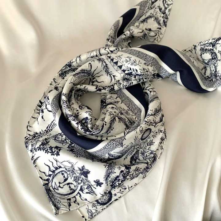 90*90cm Kerchief Women Square Neck Head Scarf Women Luxury Sun Moon Floral 100% Designer Silk Scarves
