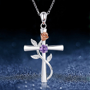 Collier avec pendentif fleur de rose pour femmes, bijoux de mode de style nature romantique - Product Image 1