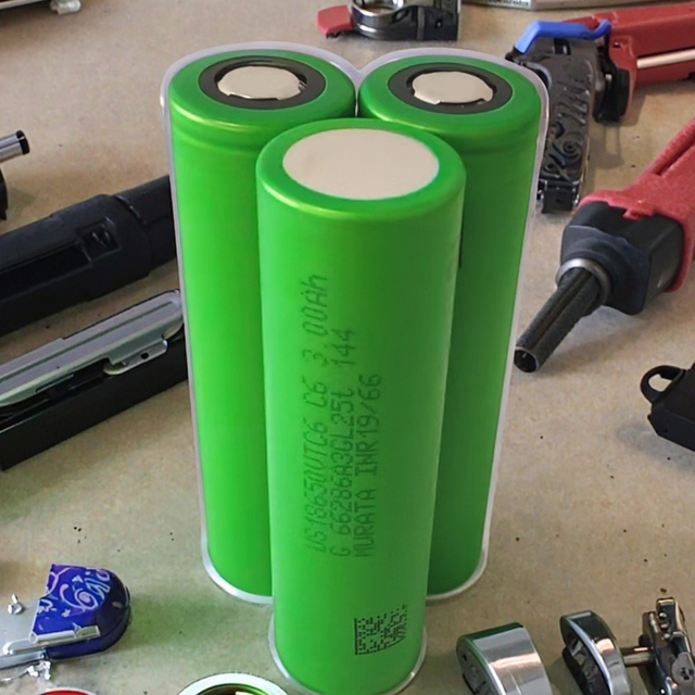 Original Grade a  Rechargeable Lithium Ion 18650 VTC4 2100mAh 30A  Power Tools Battery Cell