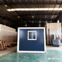 Maison conteneur compacte et modulaire avec panneaux sandwich, design ferme, livraison rapide et garantie de plus de 5 ans
