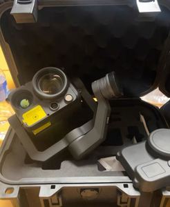 Cámara Zenmuse H30T Basic con Visión Inigualable de Día o de Noche para Drones Matrice 400 - Product Image 1