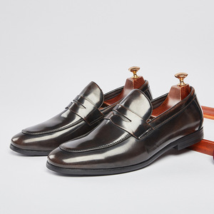 รองเท้าสไตล์อังกฤษสำหรับผู้ชายหนังกลับหนังแท้แบบผูกเชือกธุรกิจลำลองระบายอากาศได้น้ำหนักเบาแฟชั่นอินเทรนด์ดีไซน์คลาสสิก - Product Image 6